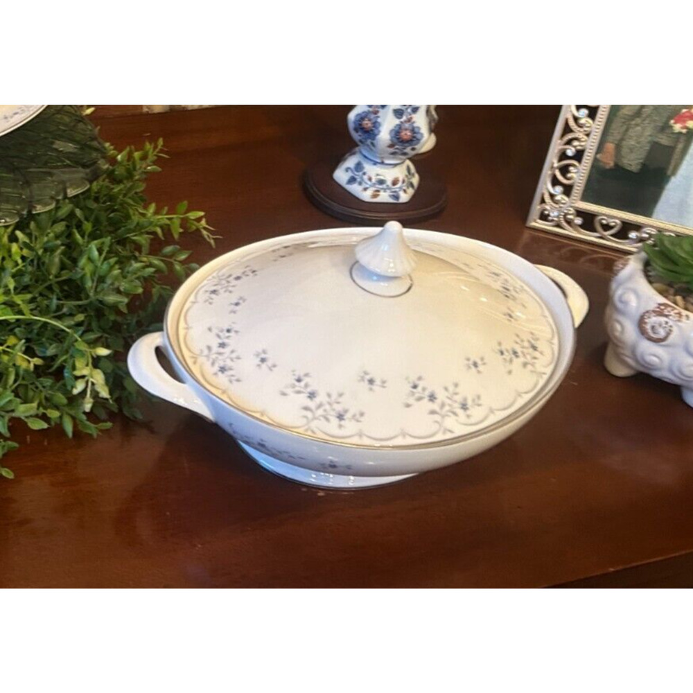 RARE Royal Doulton Cotillion H4962 VTG Fine Bone China Vegetable Bowl w/ Lid